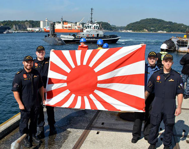 Canadian Navy カナダ海軍 潜水艦 アメリカ海軍 横須賀基地 Rising Sun 旭日旗